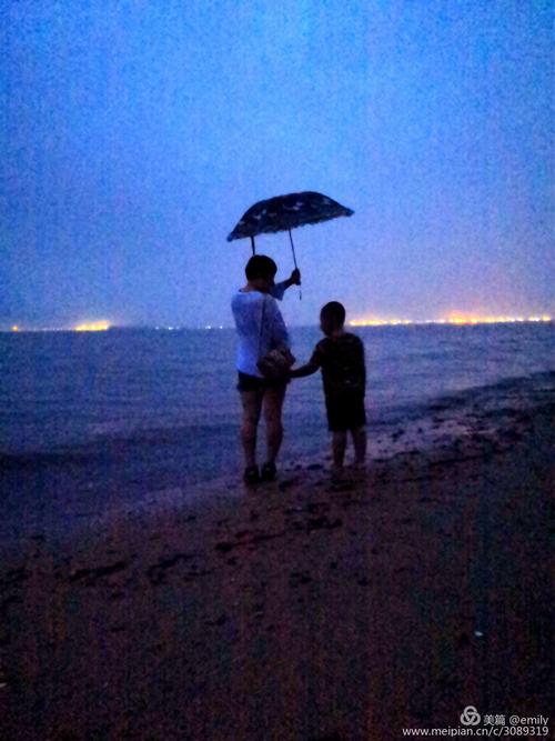 2025新奥资料正版大全和教授雨夜爬山坠崖与教授雨夜爬山坠崖的故事